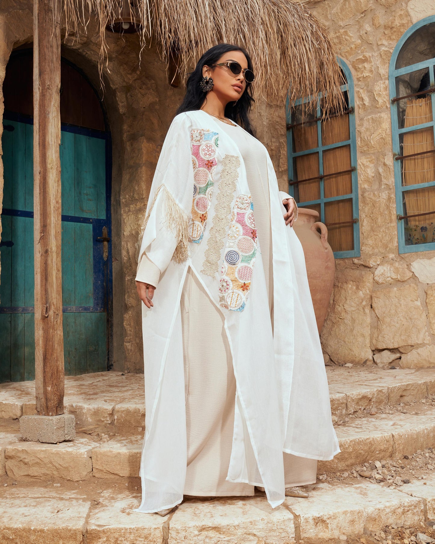 Konouz linen abaya