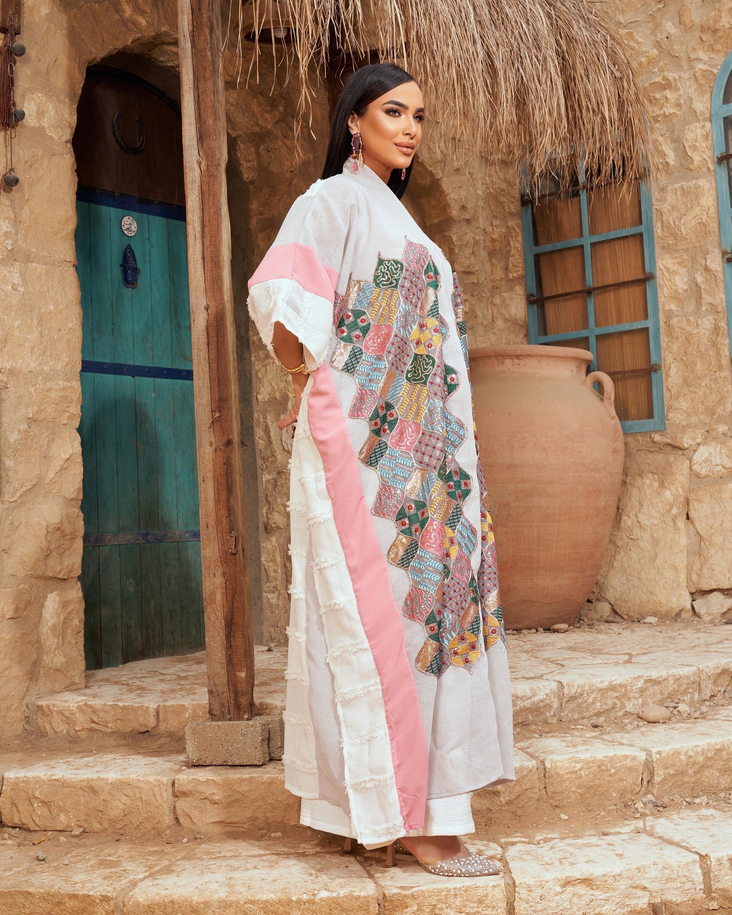Konouz abaya