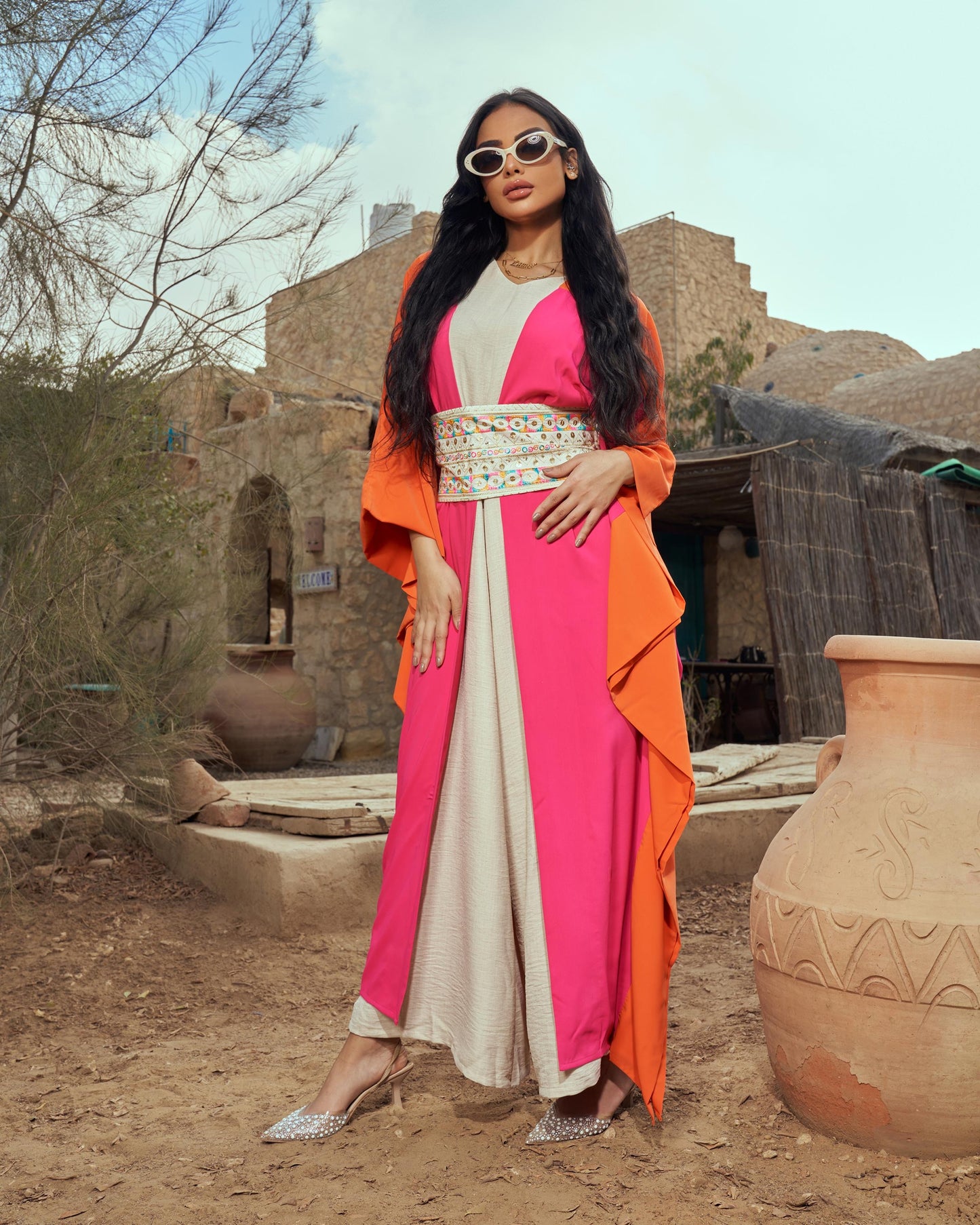 Konouz batwing abaya
