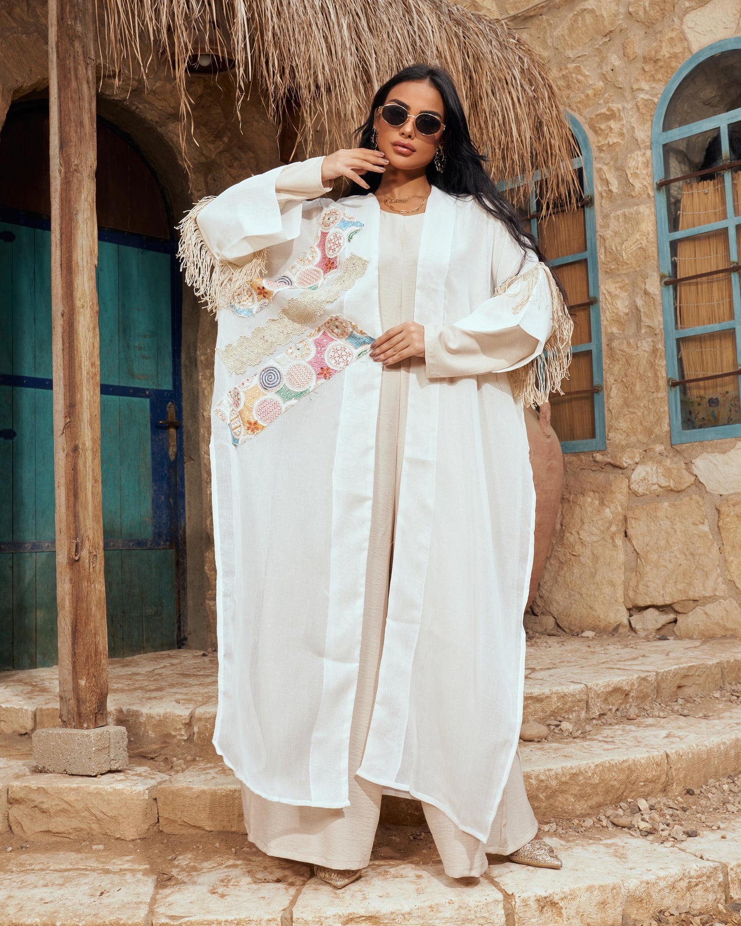 Konouz linen abaya