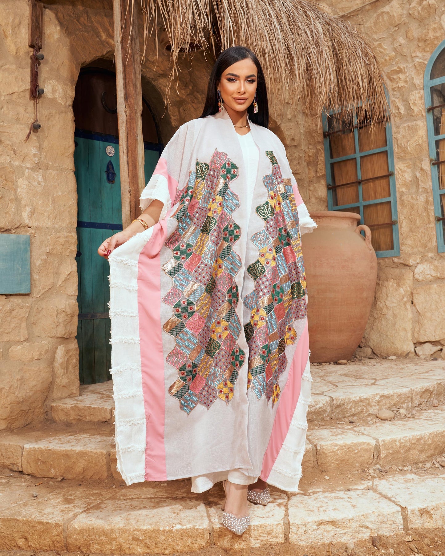 Konouz abaya