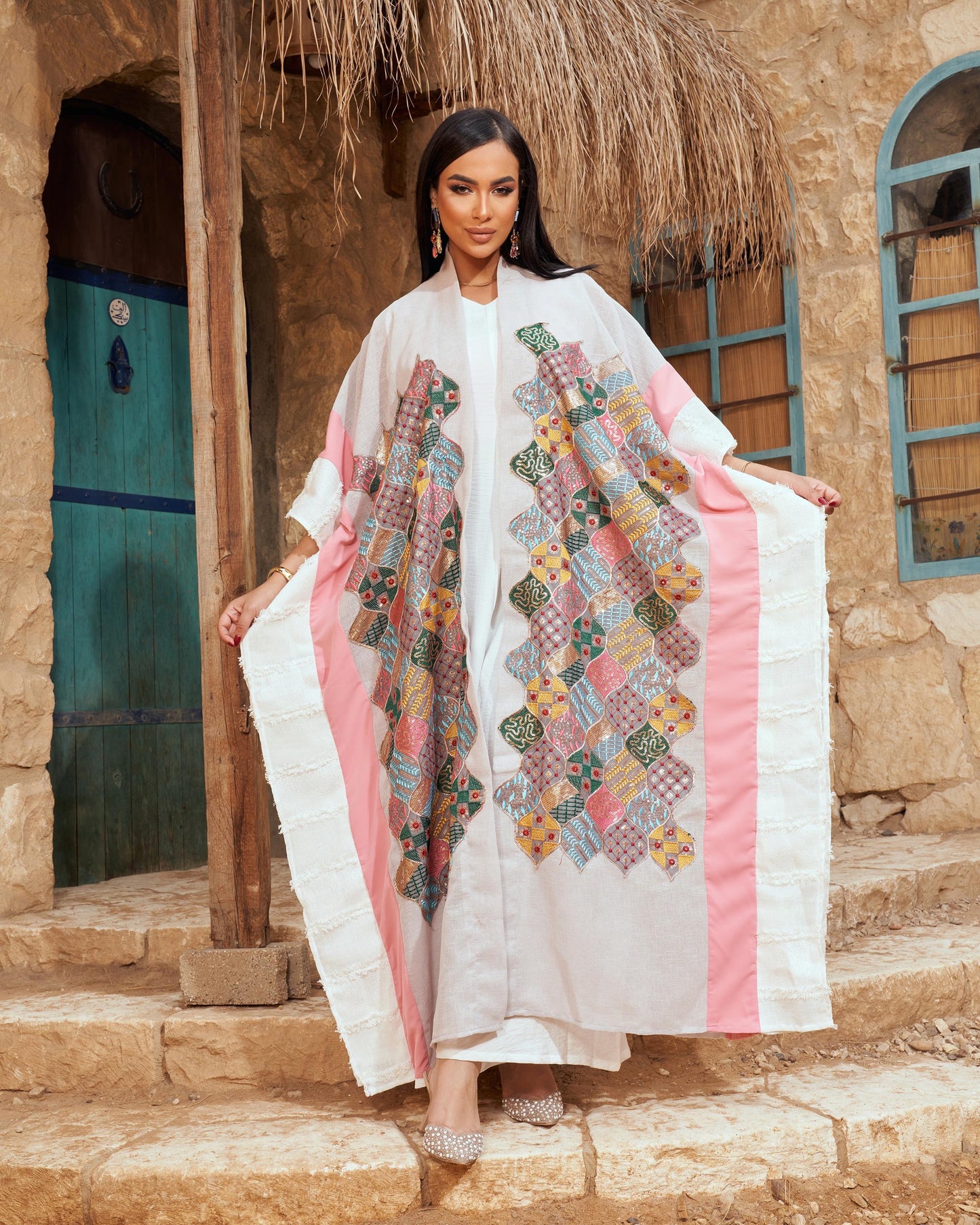 Konouz abaya