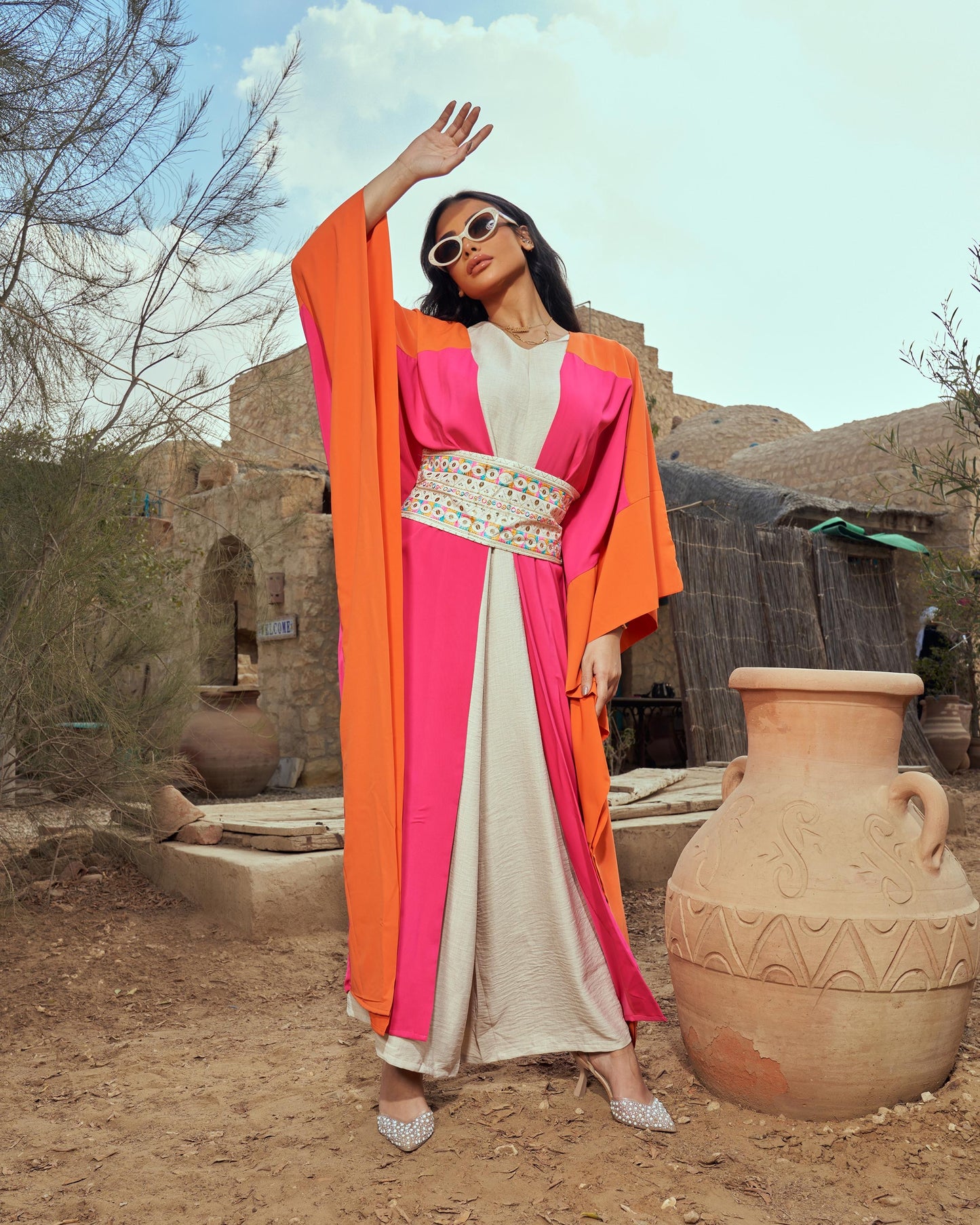 Konouz batwing abaya