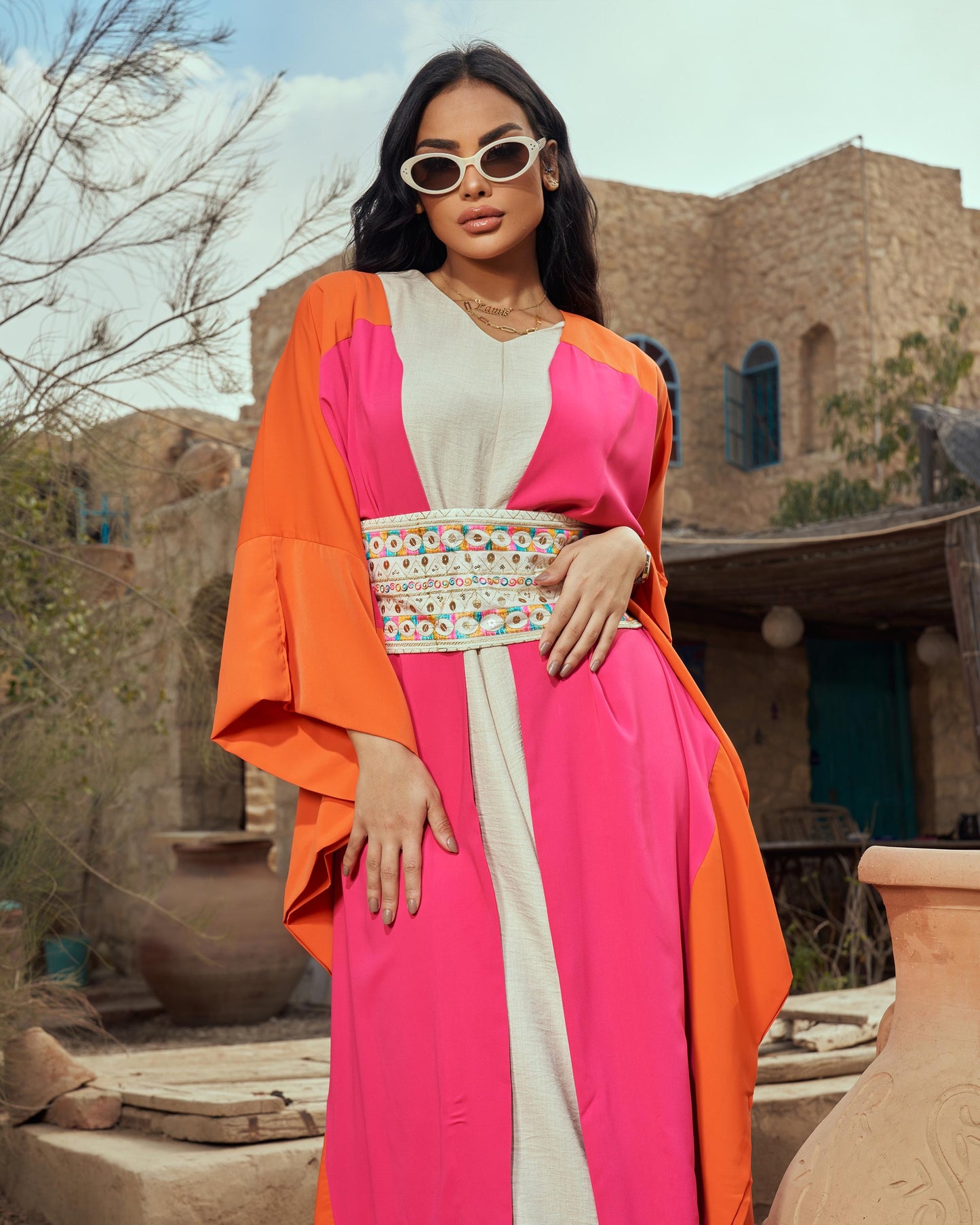 Konouz batwing abaya