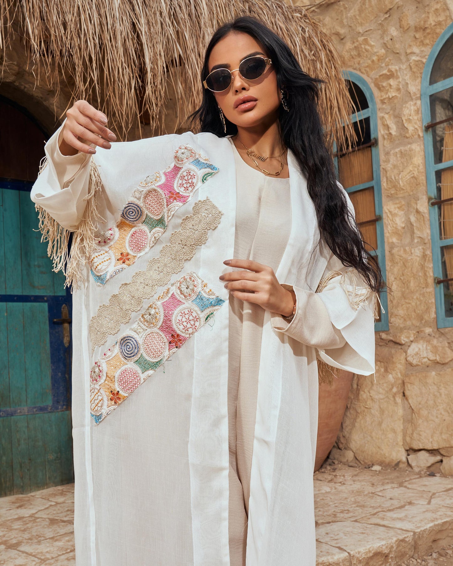 Konouz linen abaya
