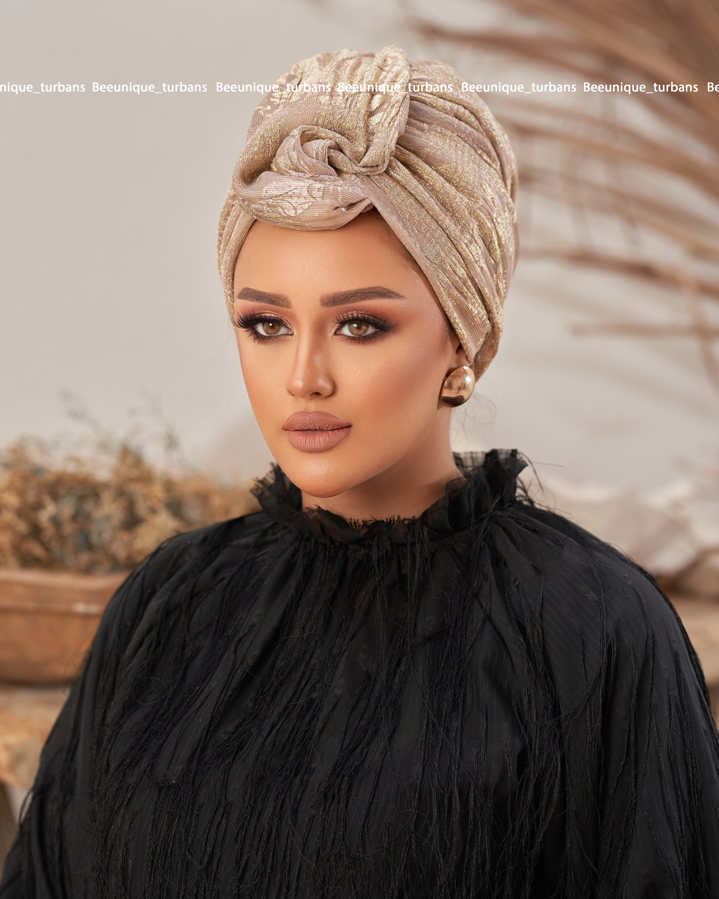Round wing turban