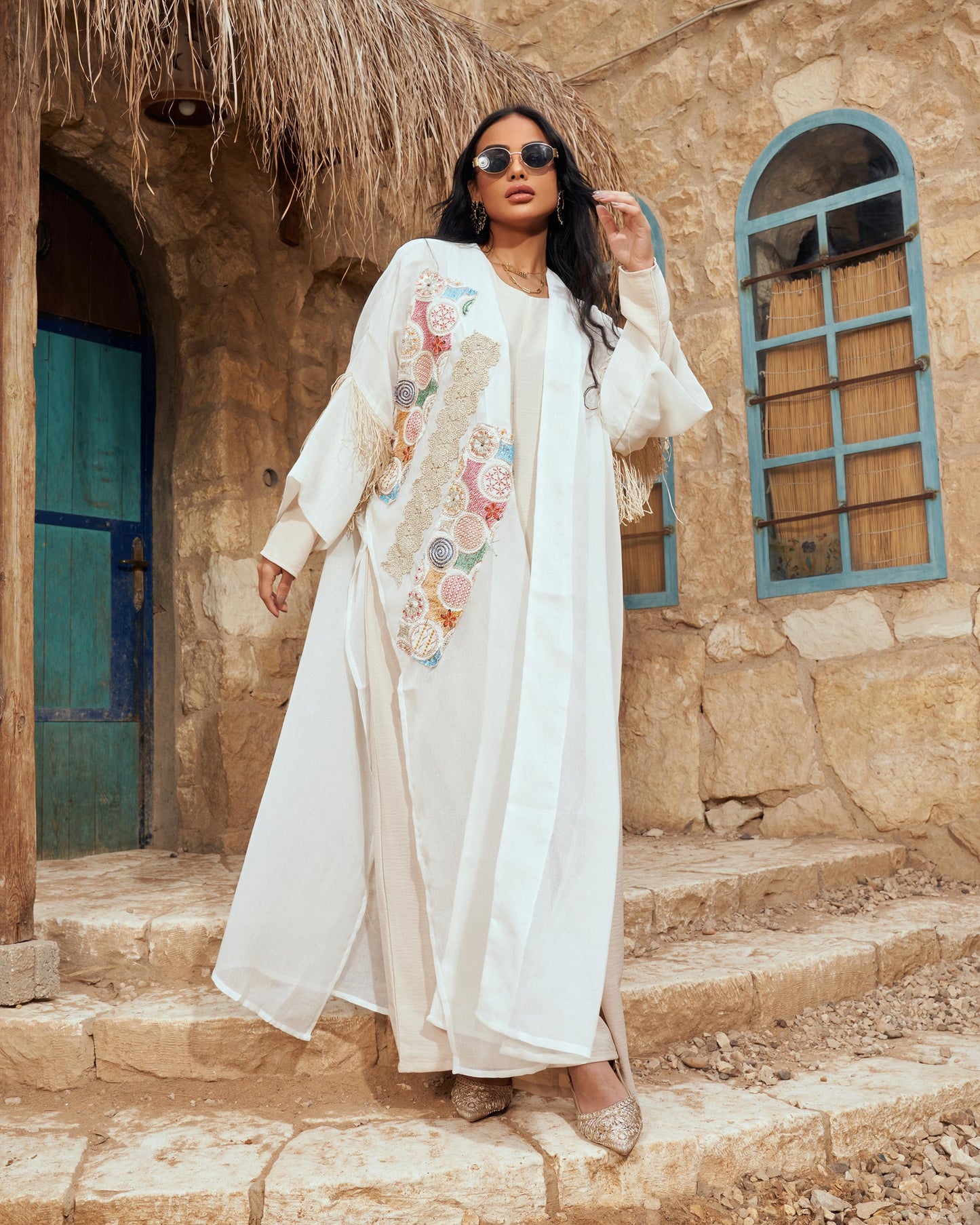 Konouz linen abaya
