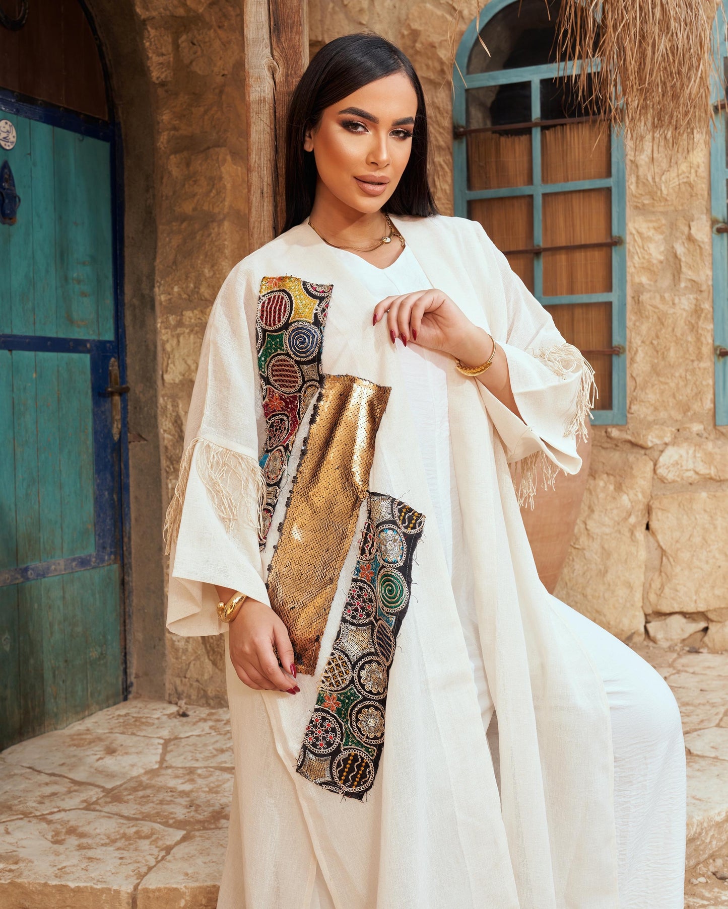 Konouz linen abaya