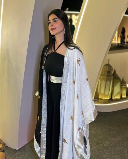 Black & white abaya