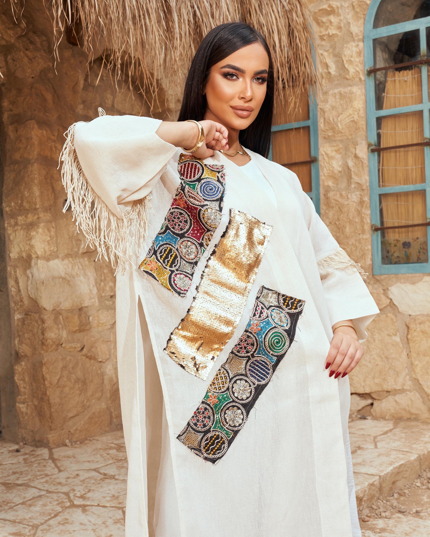 Konouz linen abaya