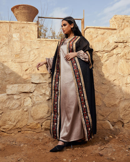 Konouz abaya